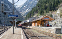 Bahnhof_Göschenen_20140426 copyright Von JoachimKohlerBremen - Eigenes Werk CC BY-SA 4.0 httpscommons.wikimedia.orgwindex.phpcurid=46689881
