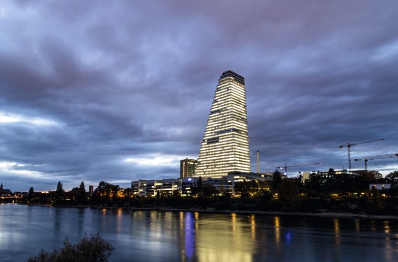 Wolkerkratzer Roche-Turm in Basel