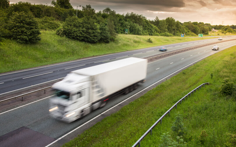 8.500 LKW's rollen täglich durch Zoll Basel 