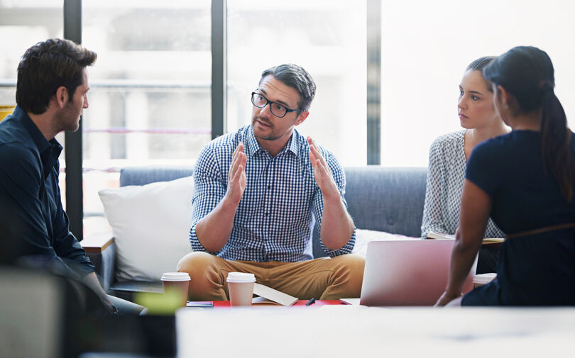 Personaleinsatz über Die Grenze Wird Bürokratischer